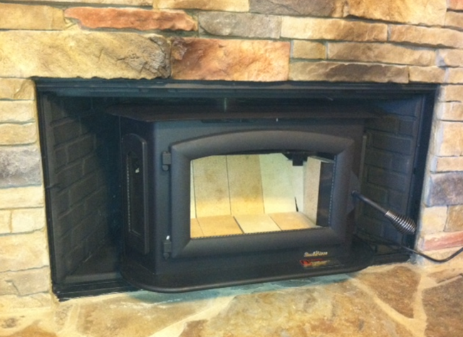 Buck 18 Non-Catalytic Wood Insert Shown with Black Door
