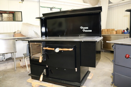 Pioneer Stoves Pioneer Princess Wood Cookstove — Bakeview Door